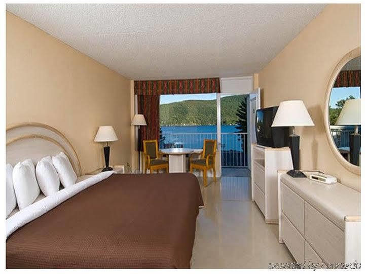 Lakefront Terrace Resort Lake George Esterno foto