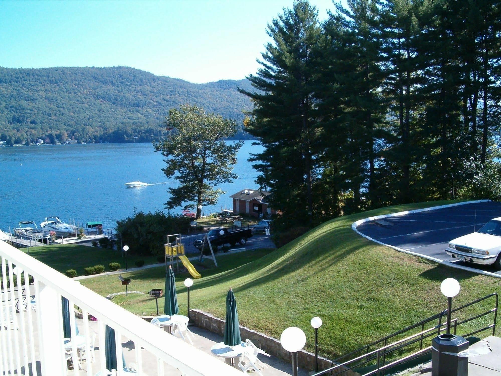 Lakefront Terrace Resort Lake George Esterno foto